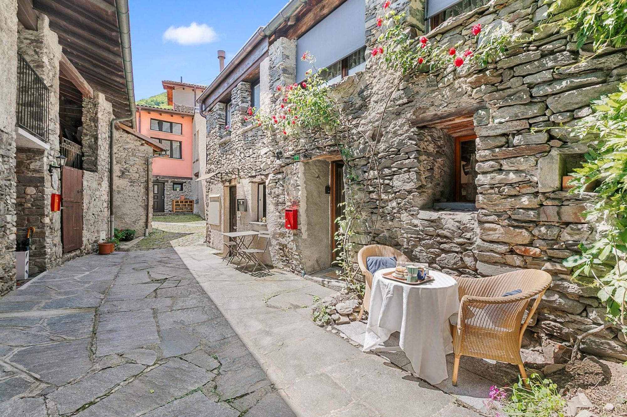 Rustico Stock With Free Wifi- Happy Lugano